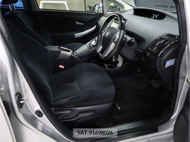 Toyota PRIUS 2012-02 282166-8