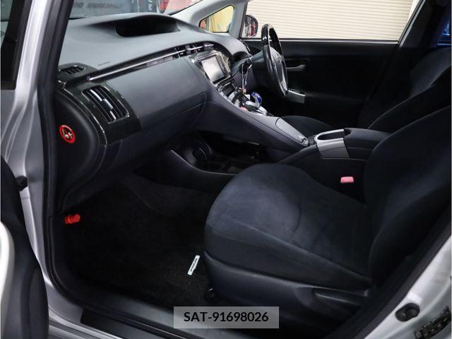 Toyota PRIUS 2012-02 282166-9