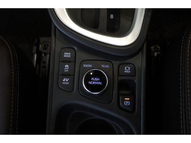 Toyota YARIS CROSS 2022-01 6444-23