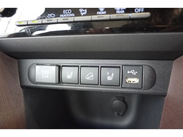 Toyota YARIS CROSS 2022-01 6444-21