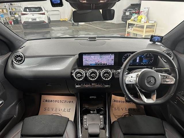 Mercedes Benz GLA-CLASS 2020-10 22000-1