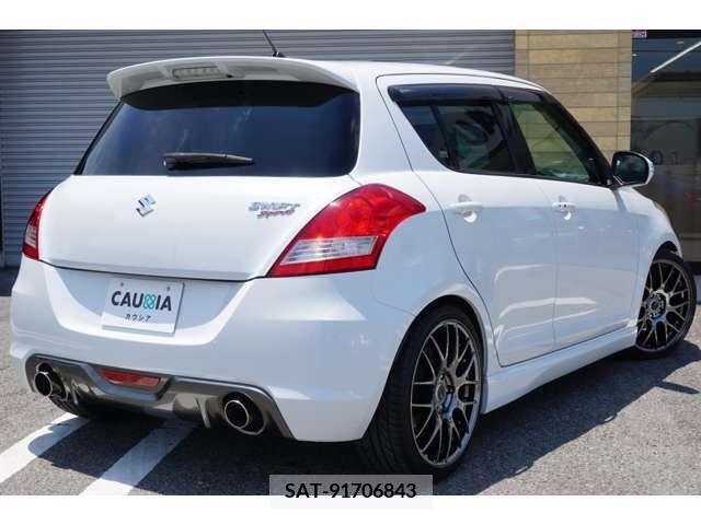 Suzuki SWIFT 2012-01 320781-8