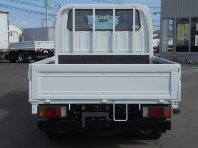 Isuzu ELF TRUCK 2011-01 17408-26