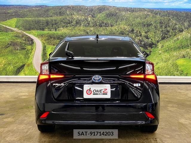 Toyota PRIUS 2020-10 366621-14