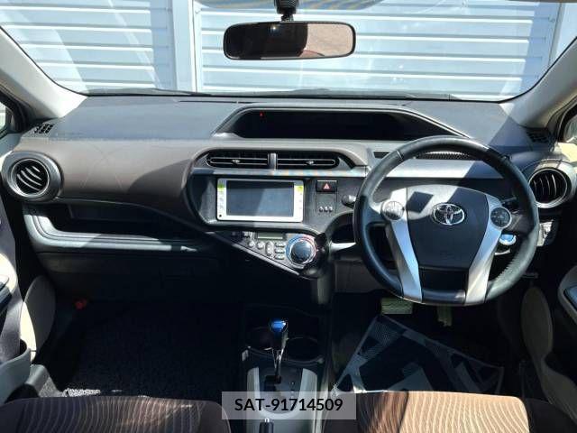 Toyota AQUA 2012-04 313916-1