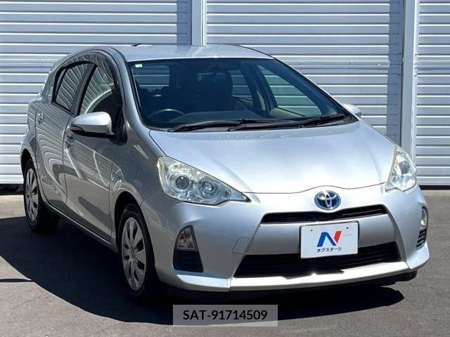 Toyota AQUA 2012-04 313916-16