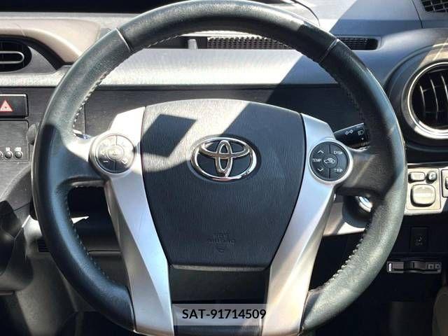 Toyota AQUA 2012-04 313916-8