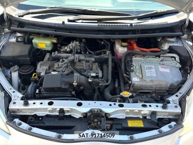 Toyota AQUA 2012-04 313916-18