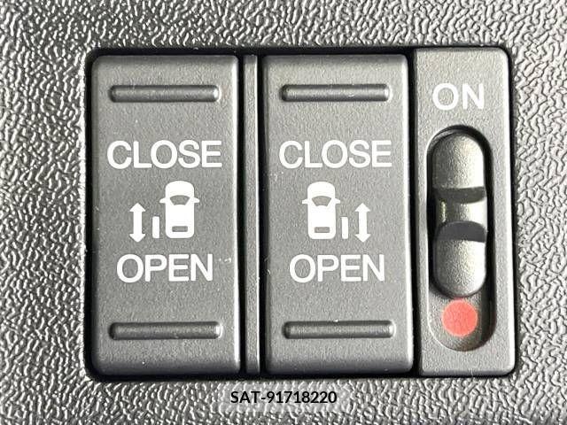 Honda STEP WGN 2018-03 324705-5