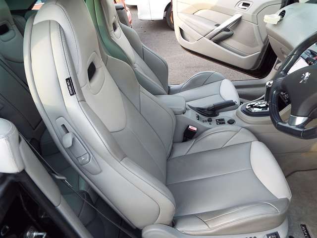 Peugeot 308 2010-06 16903-3
