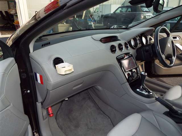 Peugeot 308 2010-06 16903-7