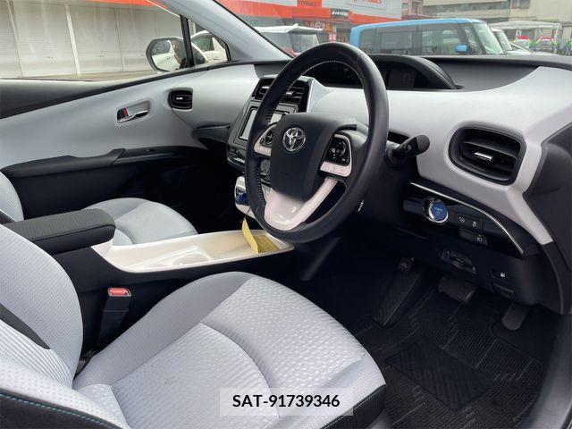 Toyota PRIUS 2017-12 281933-21