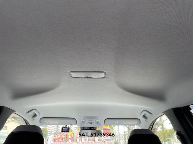 Toyota PRIUS 2017-12 281933-23