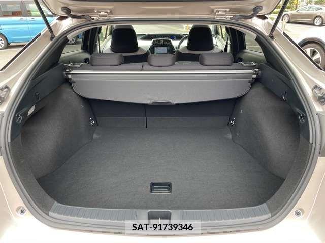 Toyota PRIUS 2017-12 281933-15