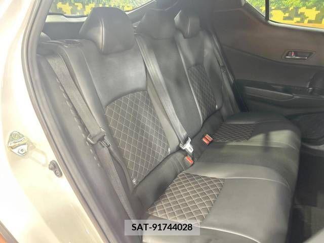 Toyota C-HR 2023-06 357766-9