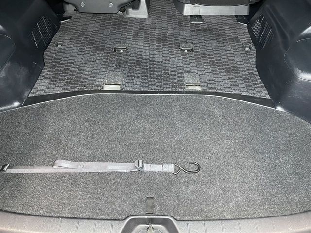 Toyota VOXY 2013-11 14047-5