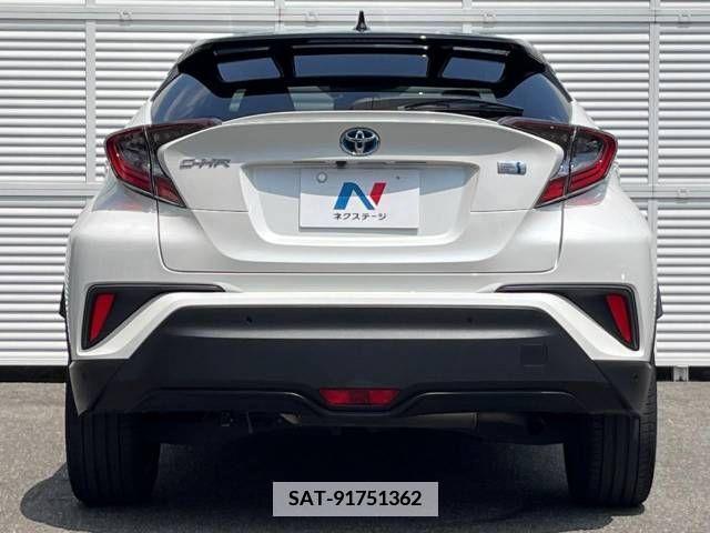 Toyota C-HR 2018-03 357864-15