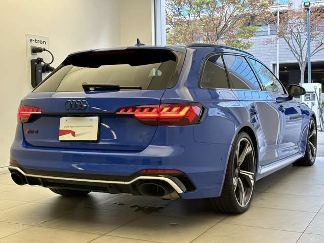 Audi RS4 2021-07 23013-1