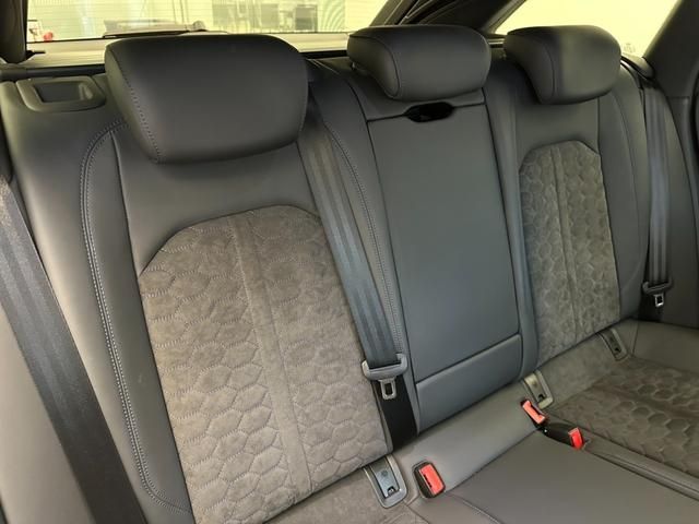 Audi RS4 2021-07 23013-15