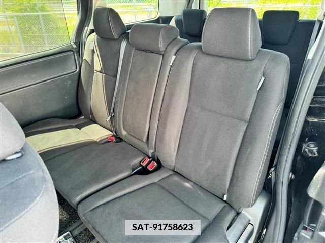 Toyota ESQUIRE 2015-12 359788-13