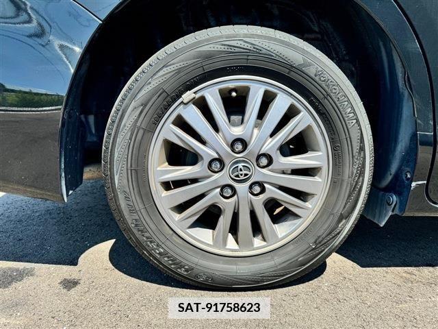 Toyota ESQUIRE 2015-12 359788-7