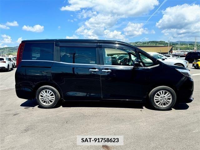 Toyota ESQUIRE 2015-12 359788-6
