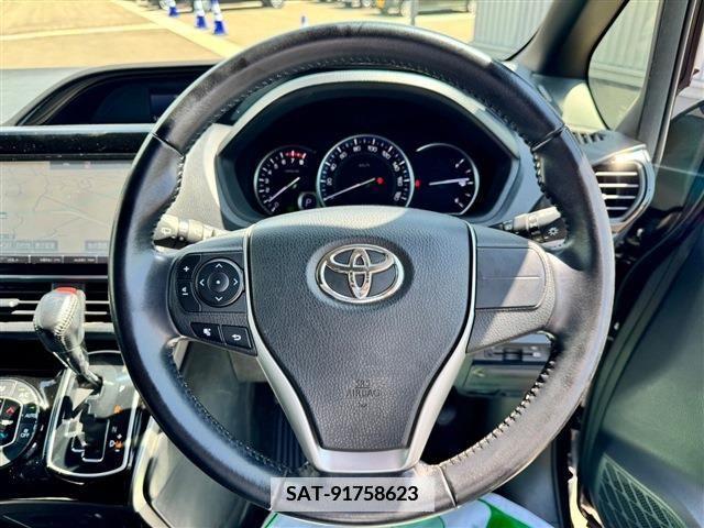 Toyota ESQUIRE 2015-12 359788-21