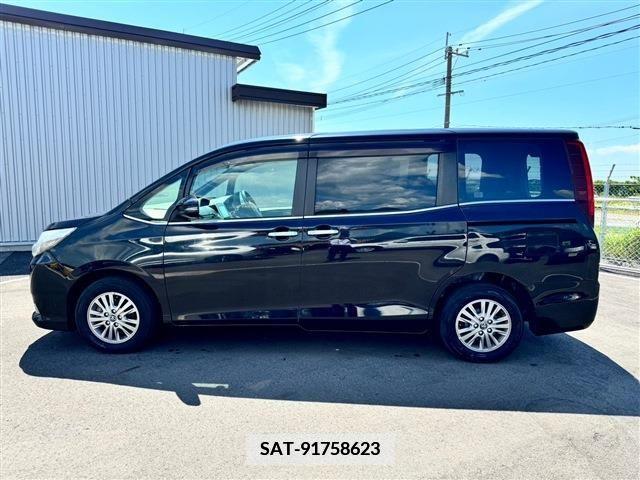 Toyota ESQUIRE 2015-12 359788-11