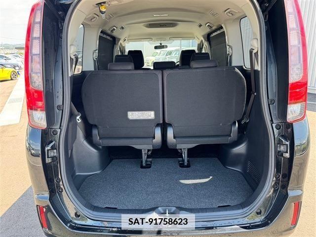 Toyota ESQUIRE 2015-12 359788-19