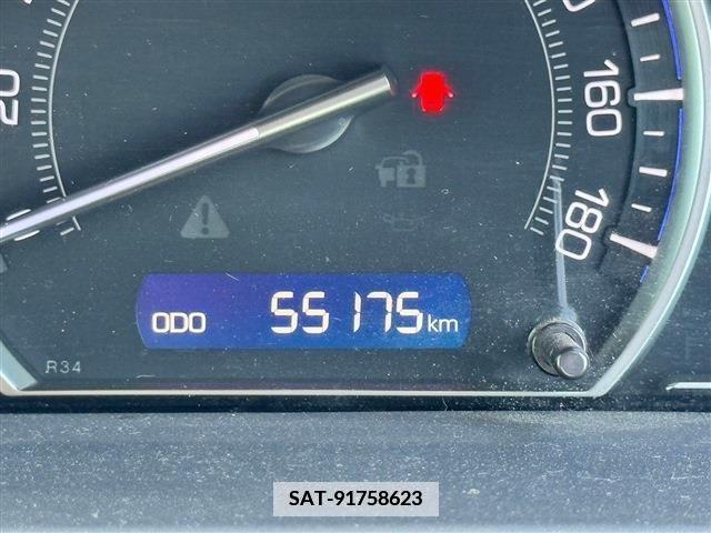 Toyota ESQUIRE 2015-12 359788-1