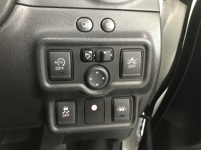 Nissan NOTE 2017-02 190670-24