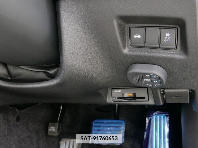 Nissan SKYLINE 2023-10 346808-12