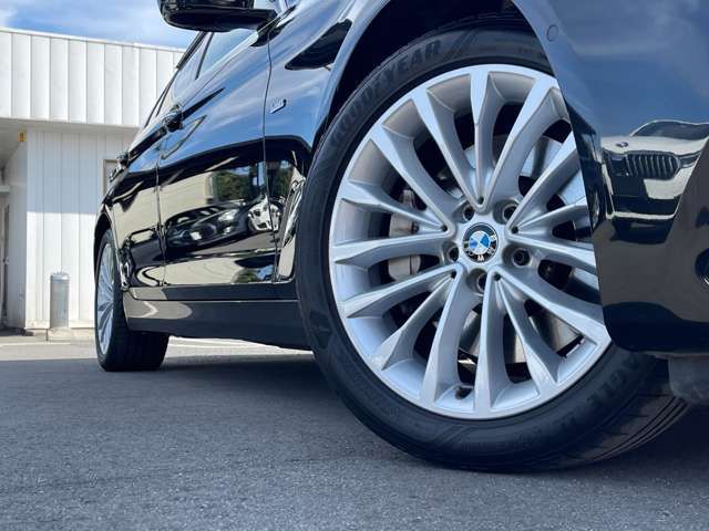 Bmw 5 SERIES 2017-11 9220-10