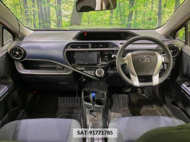 Toyota AQUA 2015-01 356176-1