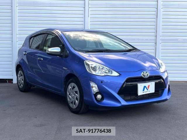 Toyota AQUA 2015-12 385946-10