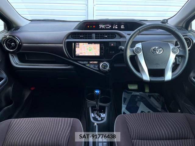 Toyota AQUA 2015-12 385946-1