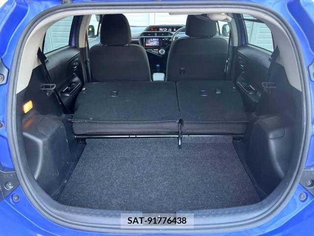 Toyota AQUA 2015-12 385946-14