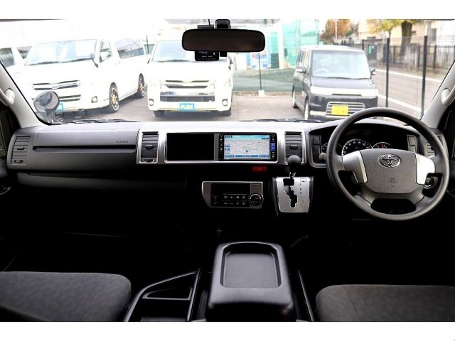 Toyota HIACE WAGON 2014-01 182152-1