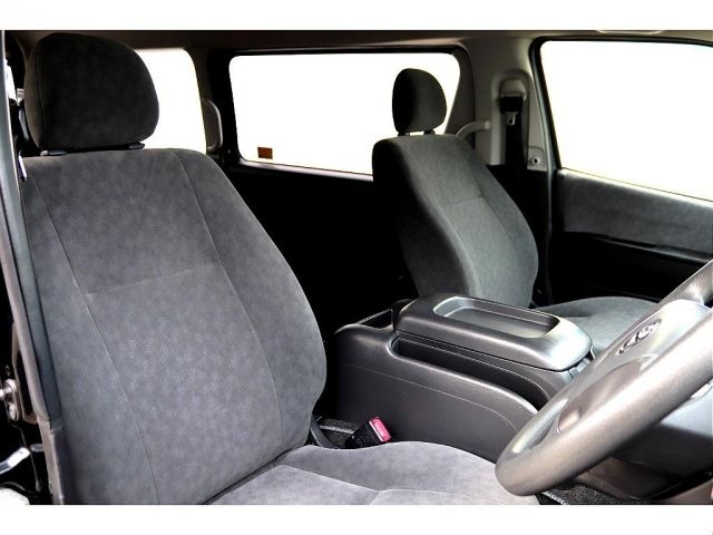 Toyota HIACE WAGON 2014-01 182152-13