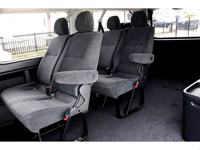 Toyota HIACE WAGON 2014-01 182152-14