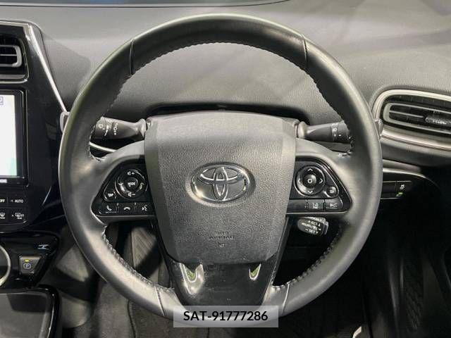 Toyota PRIUS PHV 2021-06 217582-11