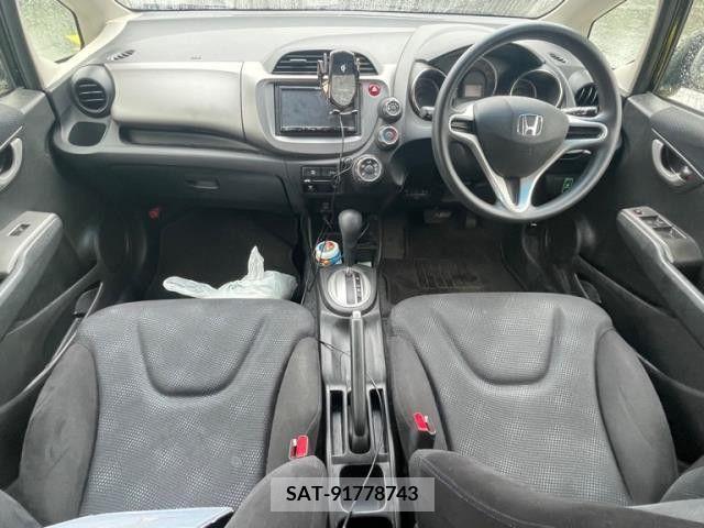 Honda FIT 2011-12 303291-1