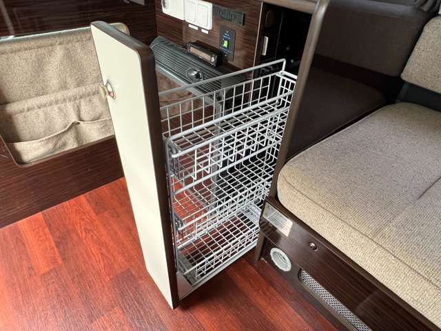 Toyota HIACE WAGON 2010-04 22628-16