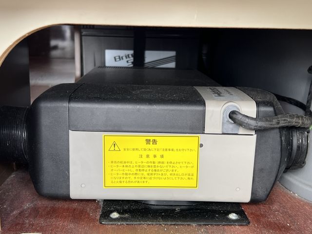 Toyota HIACE WAGON 2010-04 22628-25