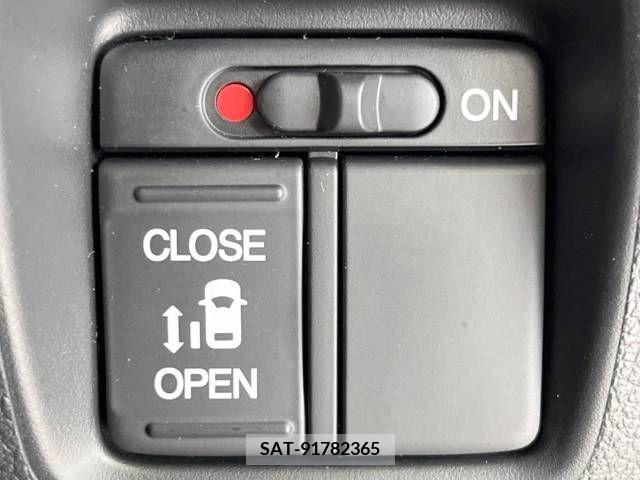 Honda N BOX 2015-03 257452-3