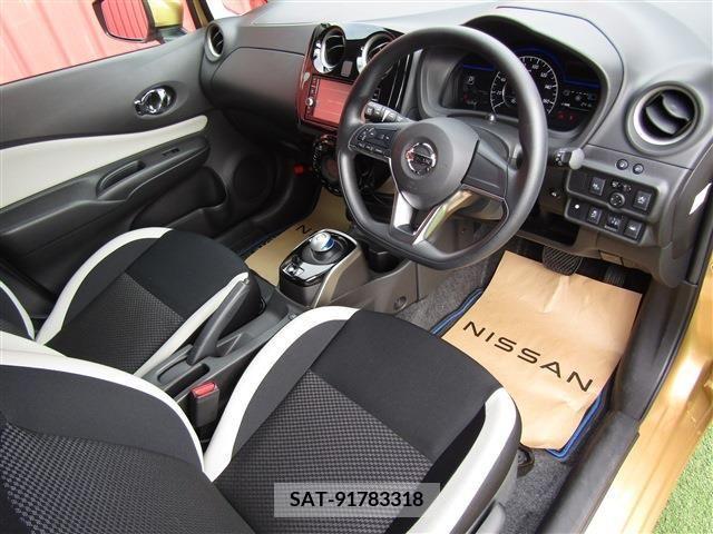 Nissan NOTE 2019-05 305467-5