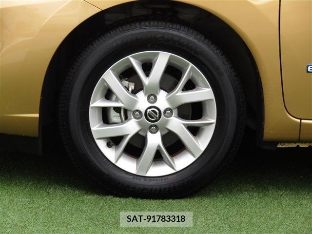 Nissan NOTE 2019-05 305467-8