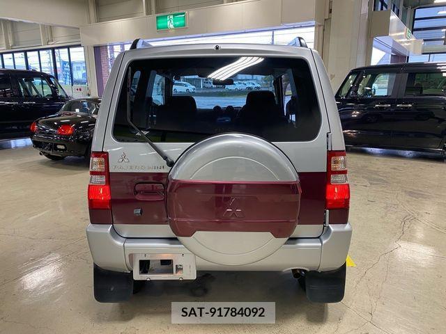 Mitsubishi PAJERO MINI 2010-11 207428-3