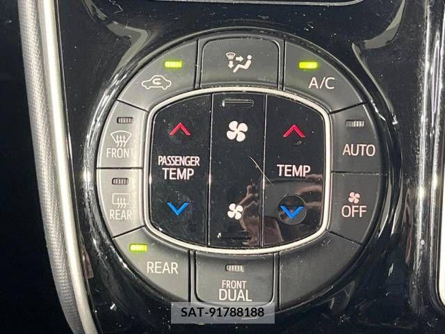 Toyota ESQUIRE 2015-11 385620-11