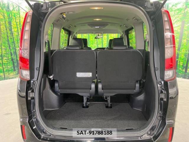 Toyota ESQUIRE 2015-11 385620-18